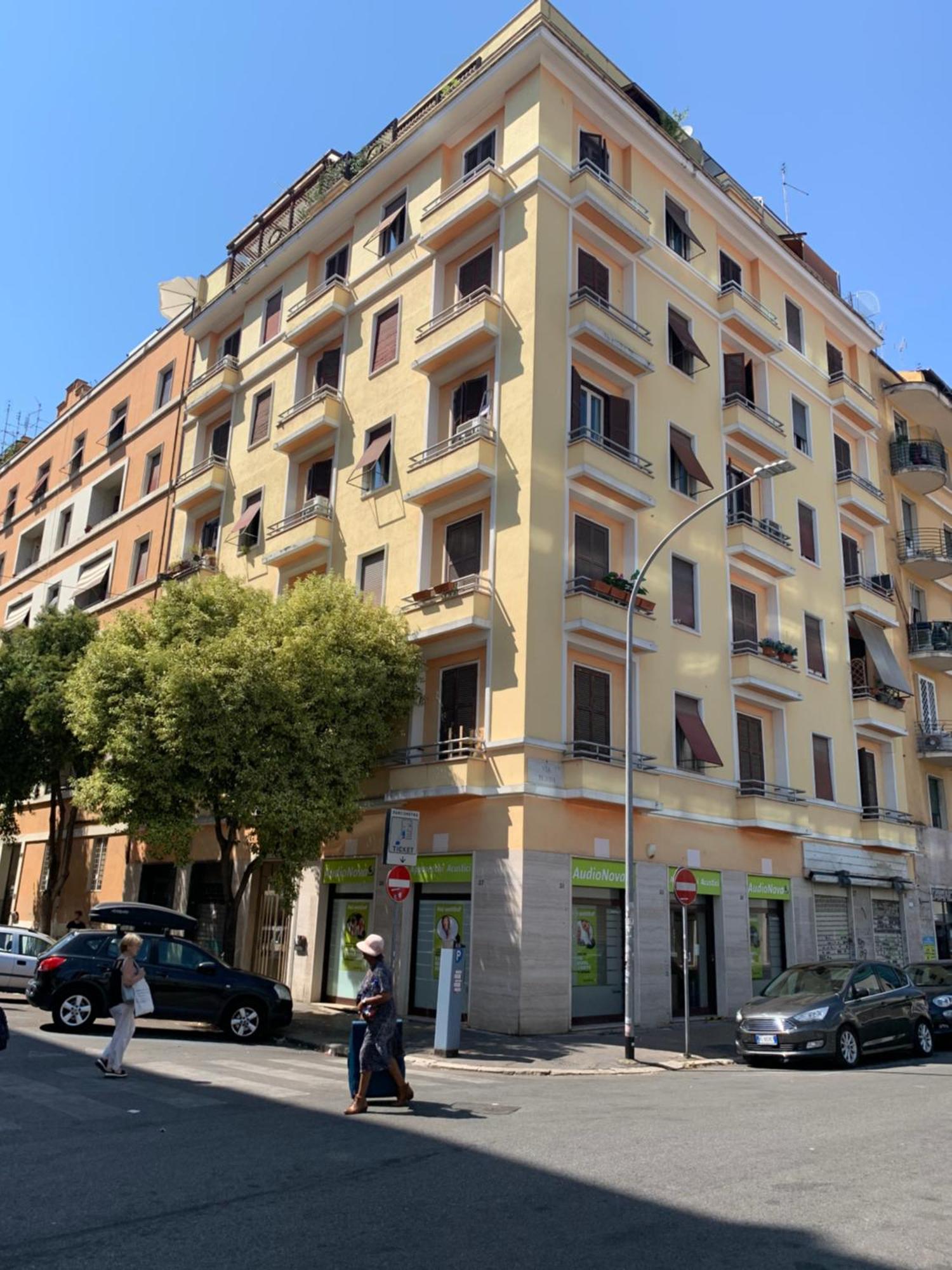 Caracciolo33 — Photos 1